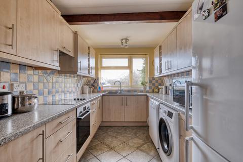 Oak View Cottage Crown East, Rushwick, Worcester, WR2 5TU