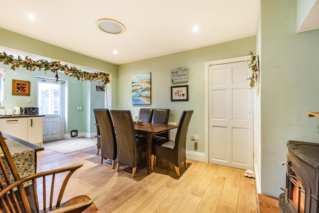 8487236-interior26.jpg