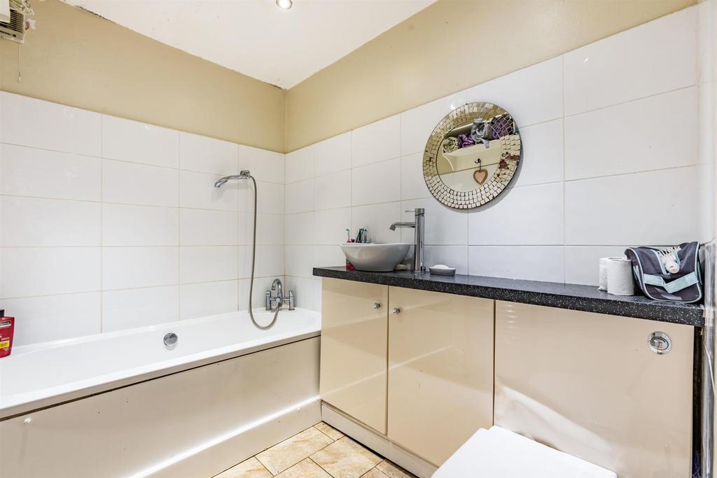 8487236-interior05.jpg