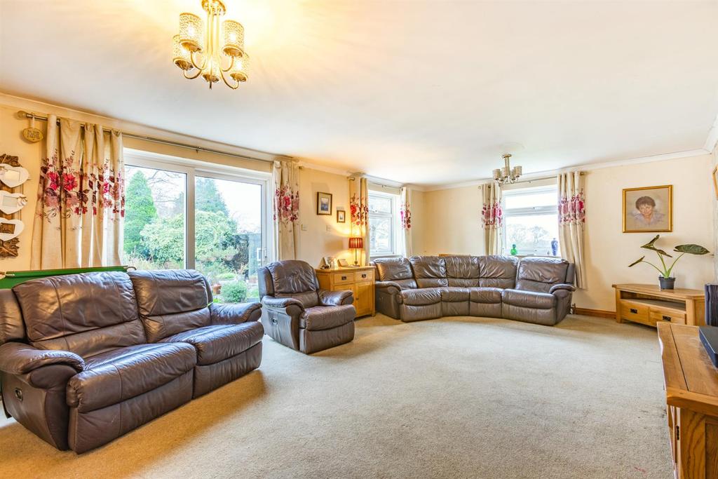 8487236-interior07.jpg