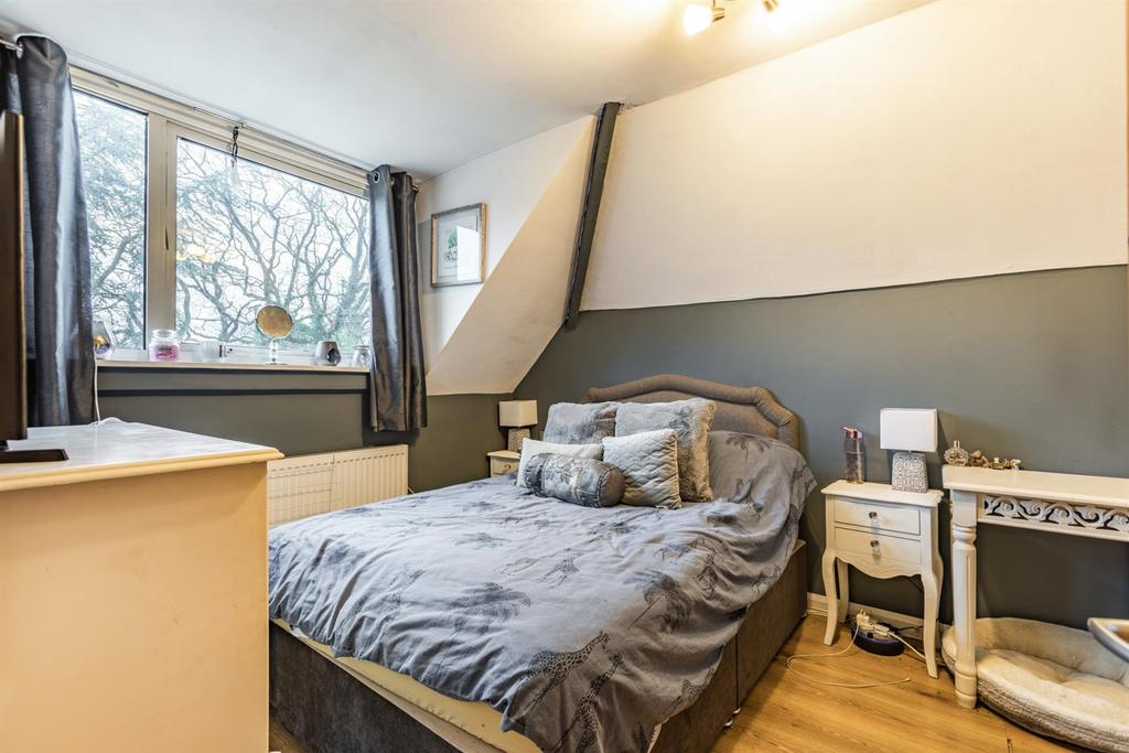 8487236-interior12.jpg