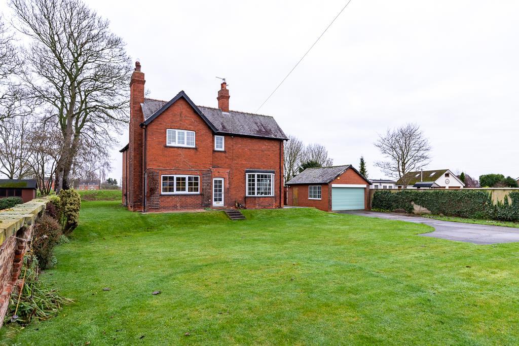 North Street, West Butterwick, Scunthorpe 4 bed detached house £295,000