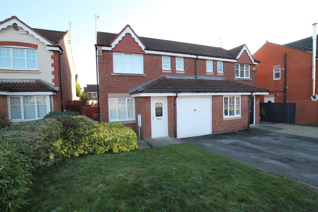 Armstrong Drive, Willington, 3 bed semidetached house £147,500