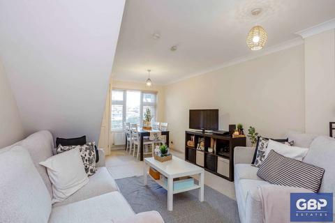 10 Aubrietia Close, Romford, RM3 0XG