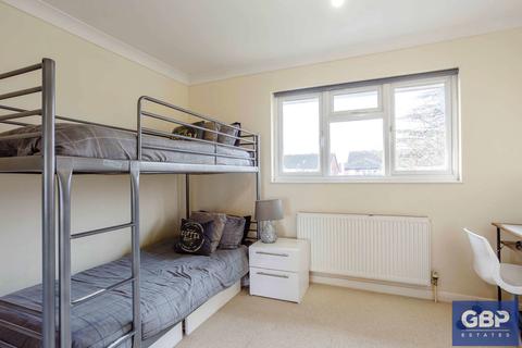 10 Aubrietia Close, Romford, RM3 0XG