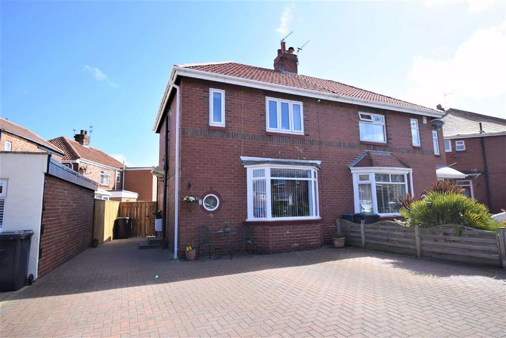 Westhope Close, South Shields 2 bed semidetached house £159,950