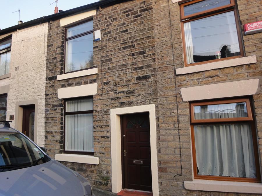 Quickedge Road, Mossley OL5 2 bed terraced house £675 pcm (£156 pw)