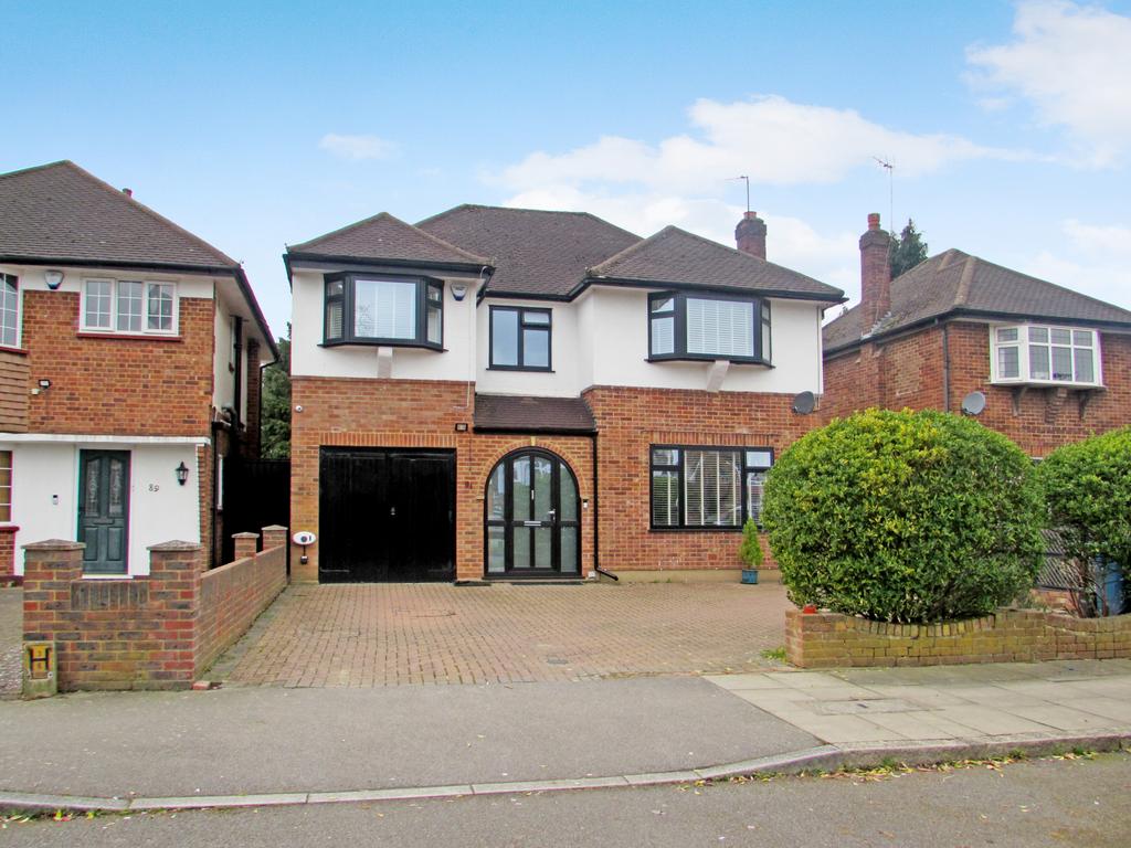 George V Avenue, PInner, MIddlesex HA5