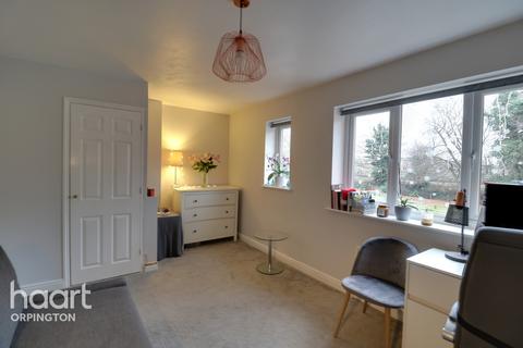 141 Star Lane, Orpington, BR5 3LN