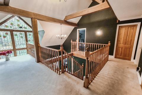 The Coach House Windsor Road, Wraysbury, Staines, TW19 5DE