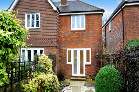 2 bedroom end of terrace house to rent, Larkfield, Ewhurst, Cranleigh, GU6