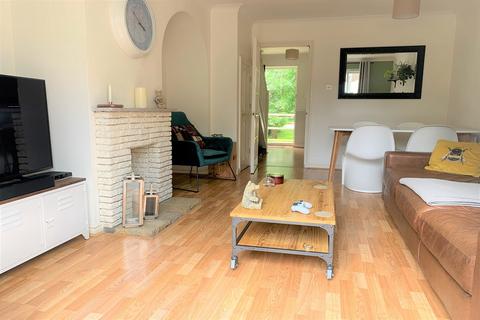 2 bedroom end of terrace house to rent, Larkfield, Ewhurst, Cranleigh, GU6