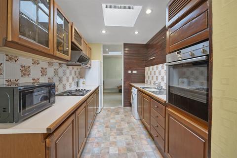 8 Brinkworth Way, London, E9 5JX