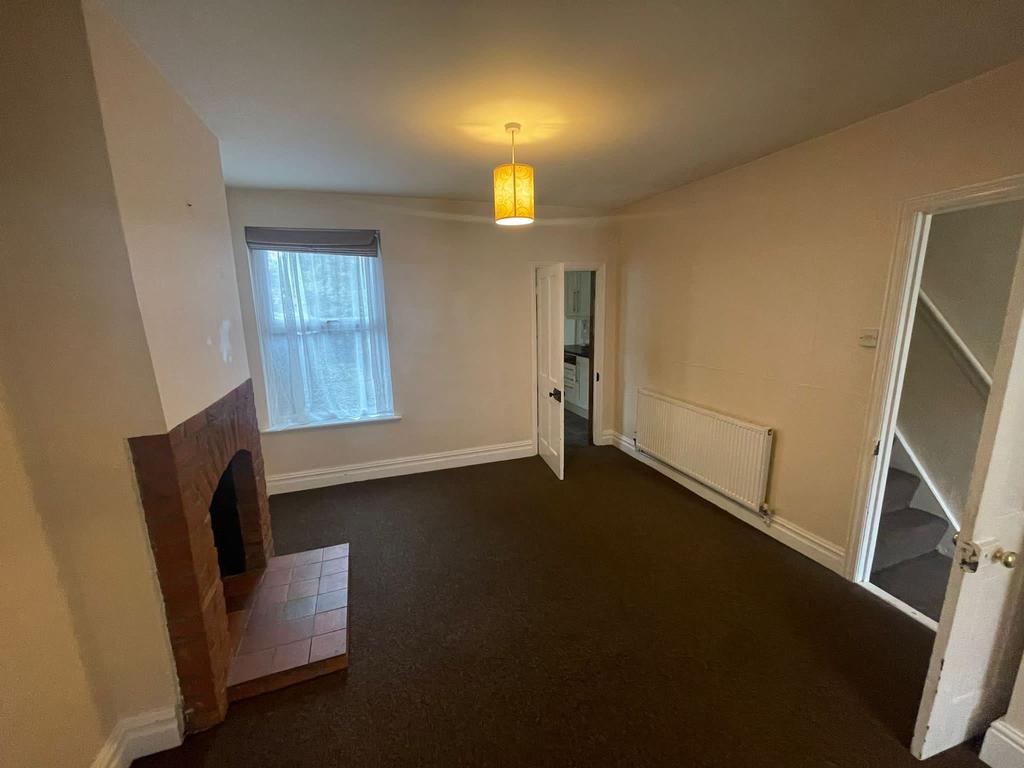 Schreiber Road, Ipswich IP4 2 bed terraced house £750 pcm (£173 pw)