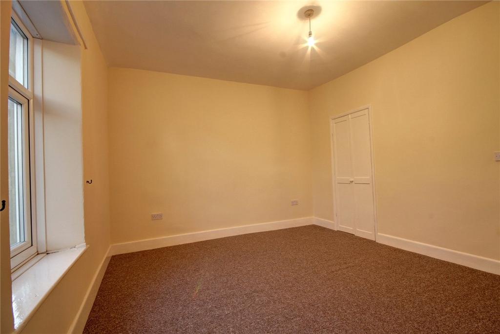 Bedroom 1 Pic 2