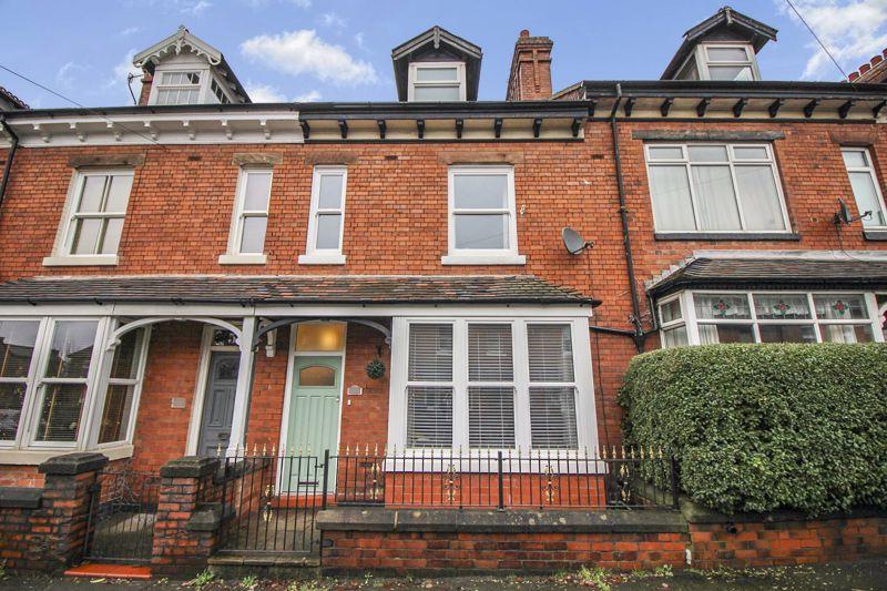 Ashbourne Road, Leek, Staffordshire, ST13 4 bed terraced house £275,000