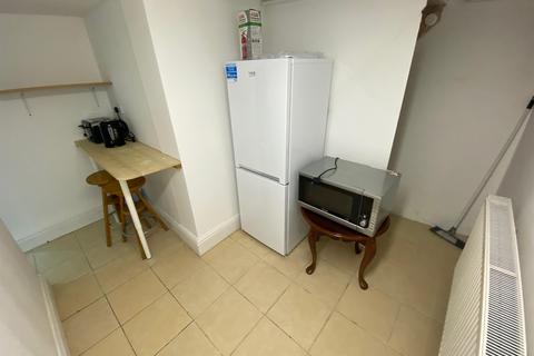 undefined, London E12