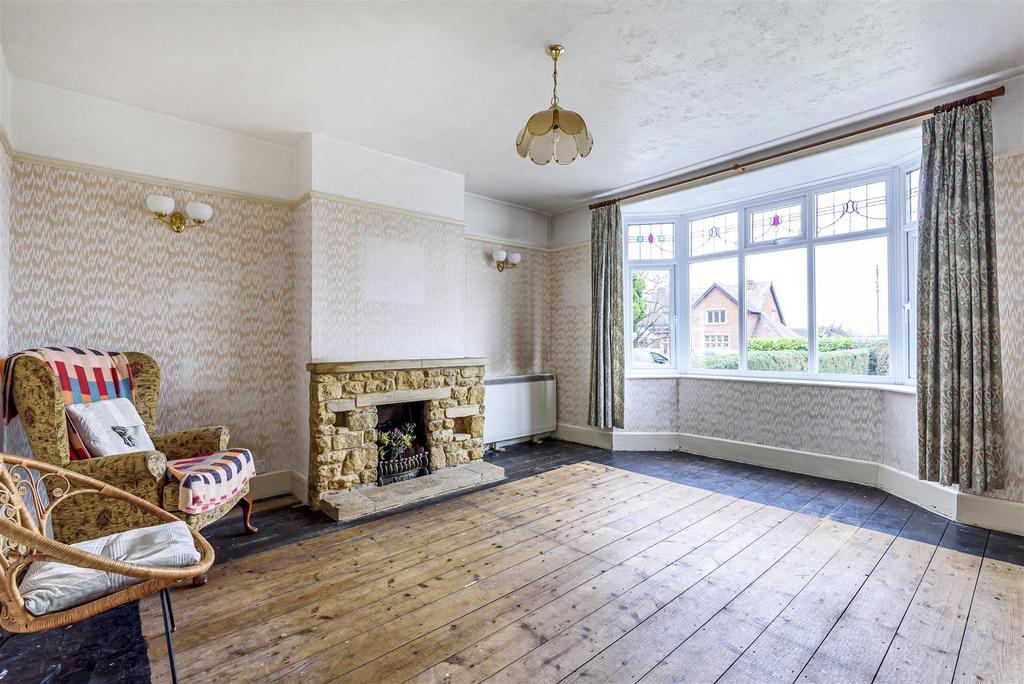 Ilchester Road, Yeovil 2 bed semidetached house £225,000