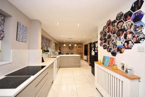 4 Acorn Close, Leigh, WN7 3HZ
