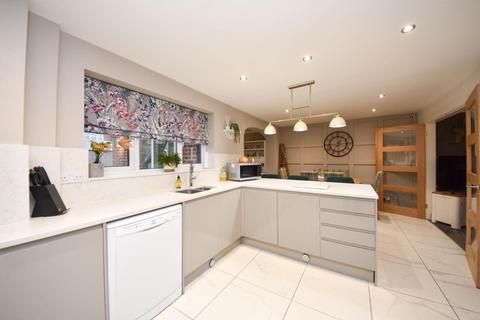 4 Acorn Close, Leigh, WN7 3HZ
