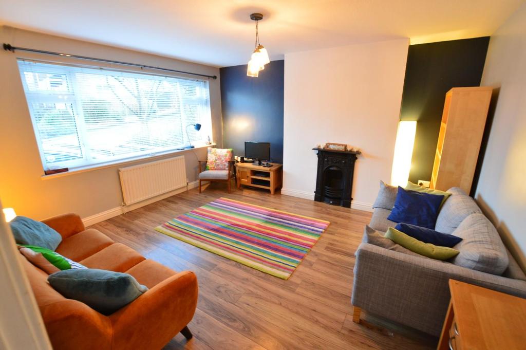 Wearside Drive, Durham 4 bed semidetached house £1,550 pcm (£358 pw)