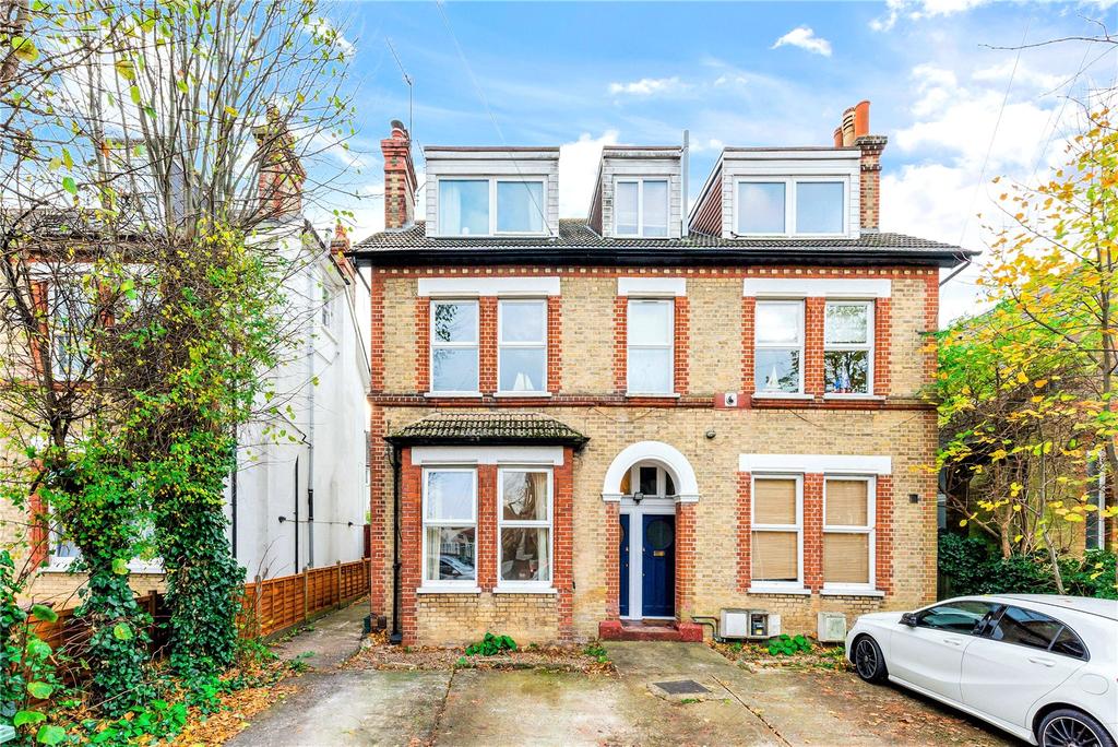 Queens Road, Wallington, SM6 2 bed apartment £400,000