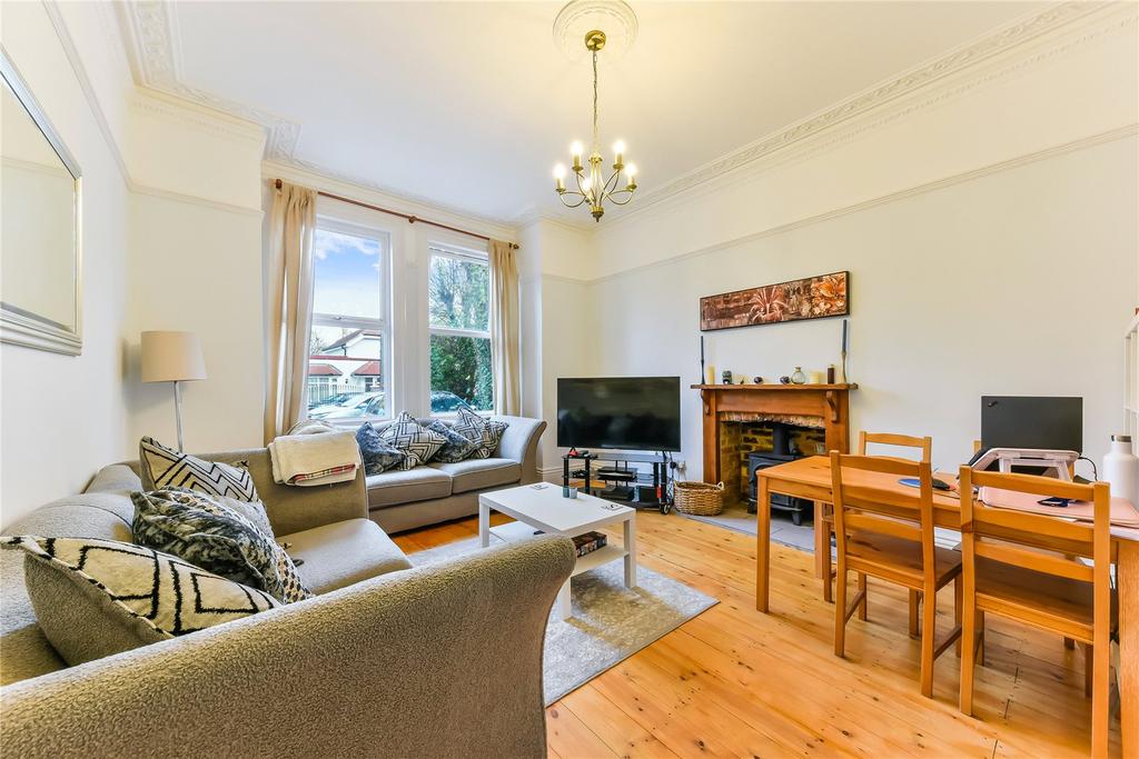 Queens Road, Wallington, SM6 2 bed apartment £400,000