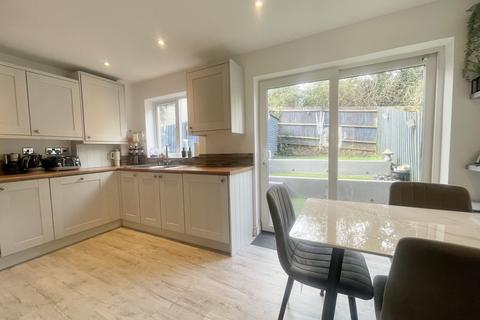8 Poppy Close, Exeter, EX4 2NZ