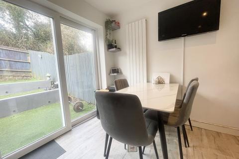 8 Poppy Close, Exeter, EX4 2NZ