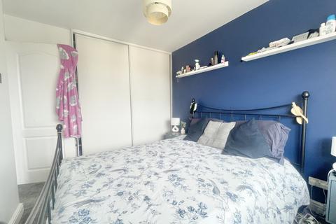 8 Poppy Close, Exeter, EX4 2NZ