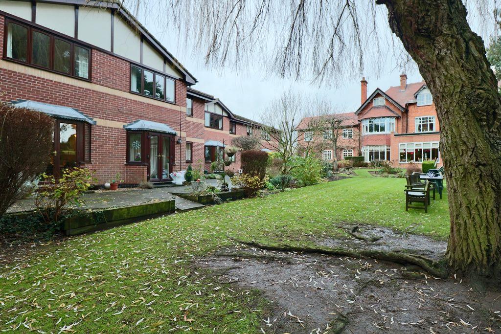 Communa Landscaped Gardens
