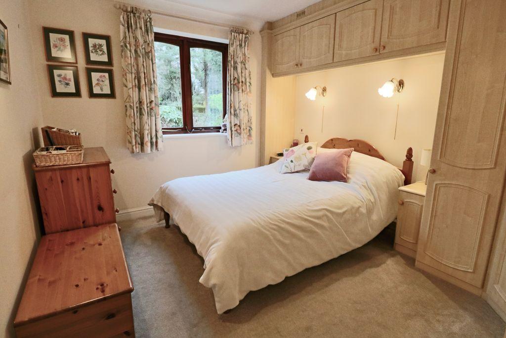 Bedroom 1 (Double)