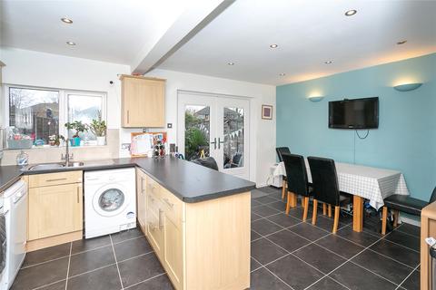 3 bedroom semi-detached house for sale - Maytree Crescent, Watford, Hertfordshire, WD24