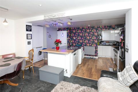 4 bedroom end of terrace house for sale - Coates Way, Watford, Hertfordshire, WD25