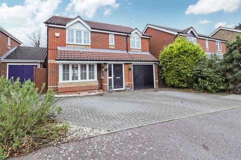 16 Ranulf Close, Harlow, CM17 0GX