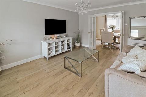 16 Ranulf Close, Harlow, CM17 0GX
