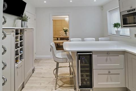 16 Ranulf Close, Harlow, CM17 0GX