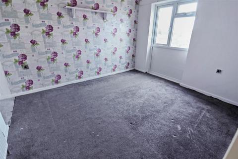 225 Milwards, Harlow, CM19 4SL