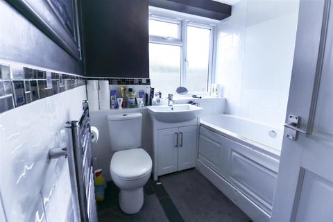18 Pytt Field, Harlow, CM17 9AA