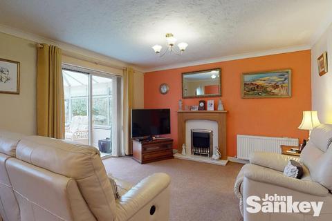3 bedroom detached bungalow for sale - Priory Grove, Kirkby-In-Ashfield, Nottingham