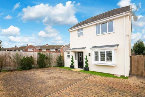 1a Graylands, Theydon Bois, Epping, CM16 7LB