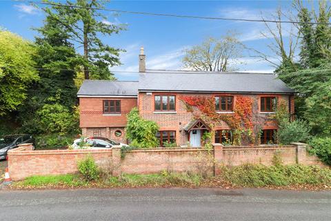 5 bedroom detached house for sale - Latimer Road, Chesham, Buckinghamshire, HP5