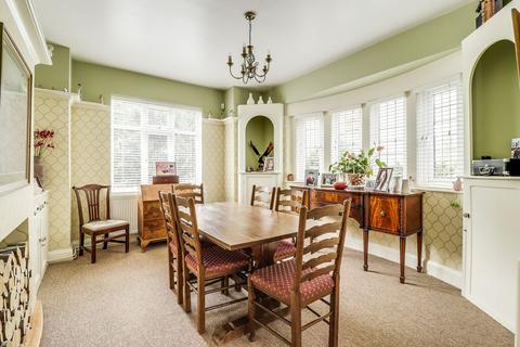 14 Woodstock Road, Rochester, ME2 2DN