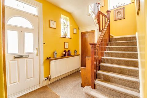 14 Woodstock Road, Rochester, ME2 2DN