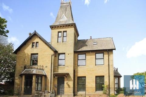 2 bedroom apartment to rent, Lands House, Cromwell Close, Brighouse, HD6