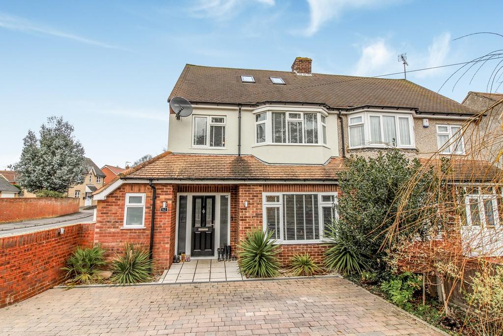 Ampthill Road, Shefford, SG17 4 bed semidetached house £475,000