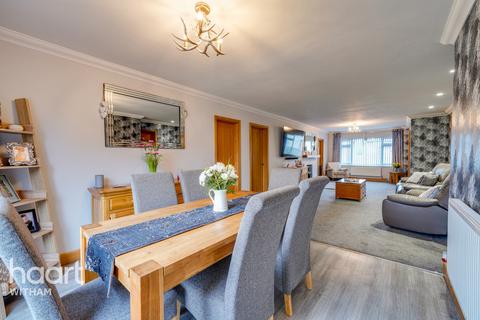 100 Maldon Road, Tiptree, Colchester, CO5 0BN