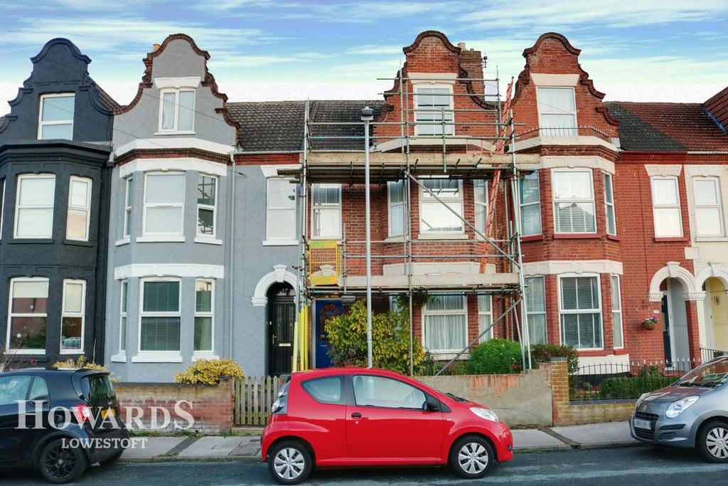 Kirkley Street, Lowestoft 4 bed terraced house £220,000