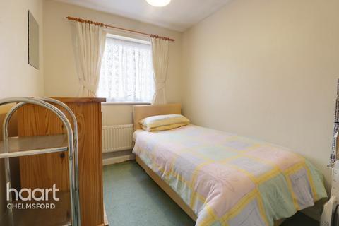 68 Goshawk Drive, Chelmsford, CM2 8XP
