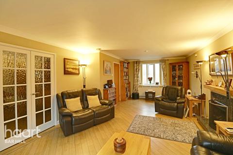 11 Chestnut Rise, Bar Hill, Cambridge, CB23 8TF
